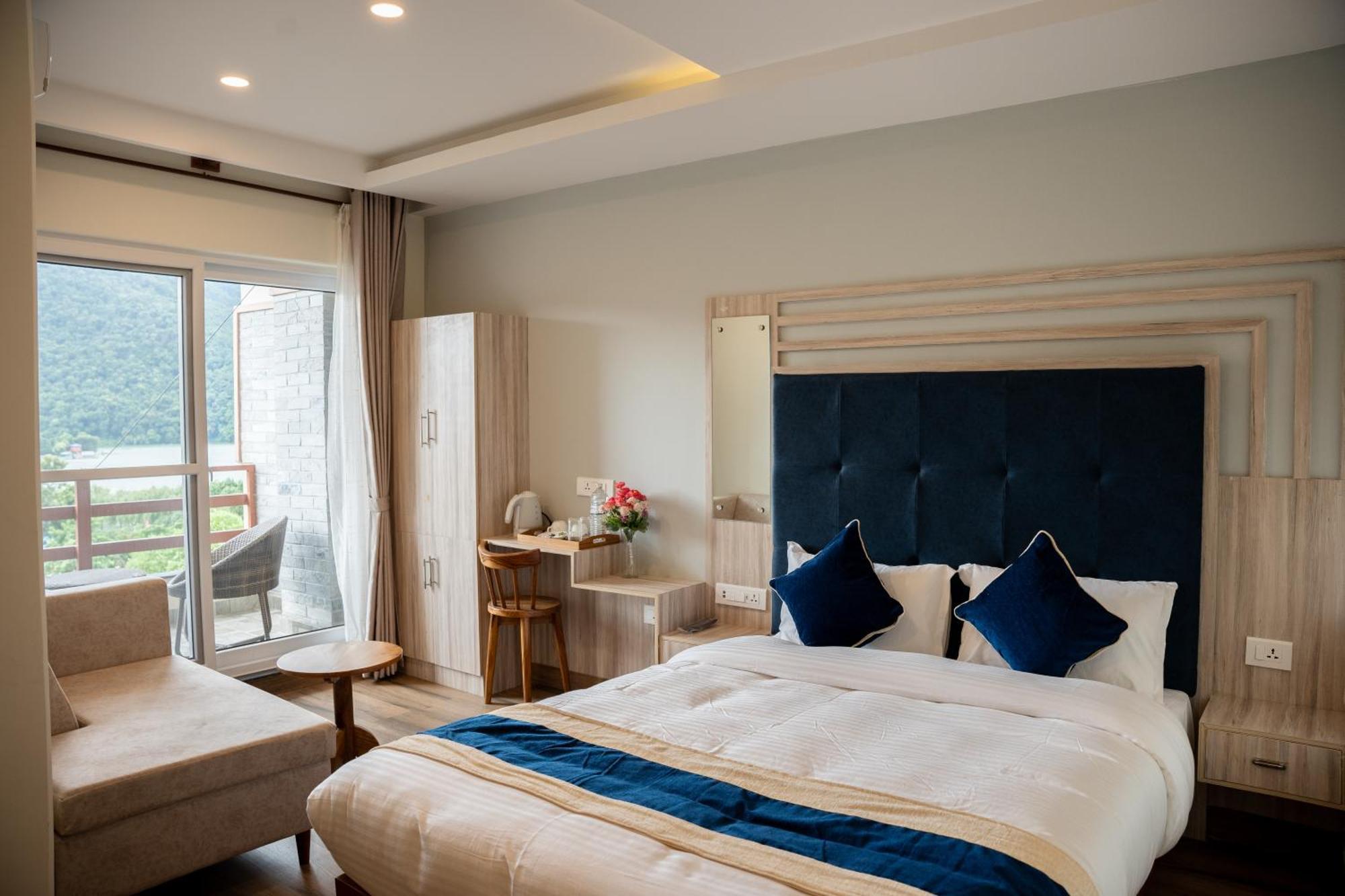 Hotel Adam Покхара Екстер'єр фото