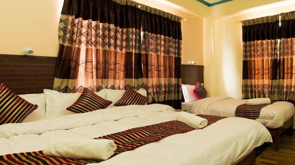 Hotel Adam Покхара Екстер'єр фото